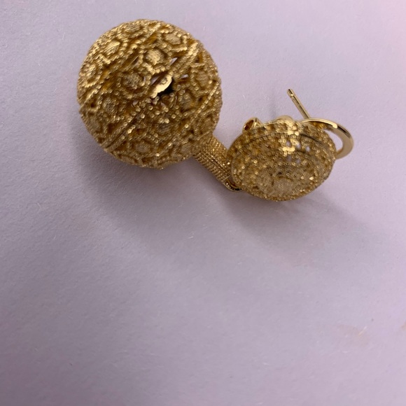 Dropping Gold Plated Earrings and Pendant set long lasting - Picture 2 of 11